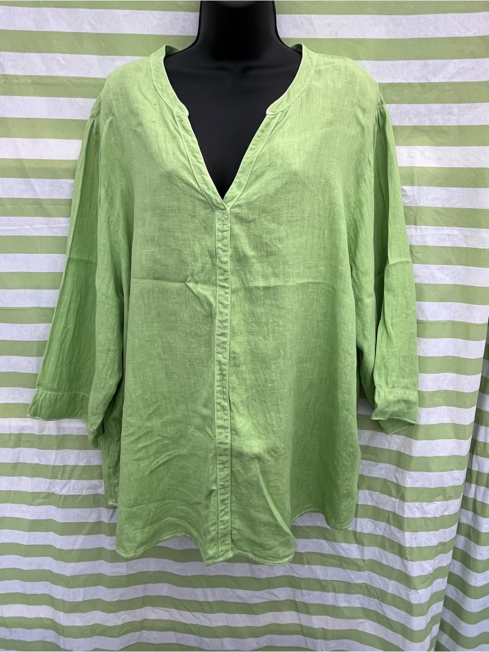 Light Green Women's Linen V-Neck Top
